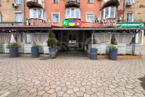 пр. Гагарина (г. Кривой Рог, Дзержинский район) - Продається торгівельний майданчик, 130000 $ - АФНУ