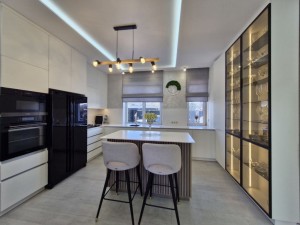 Незалежності (с. Тарасово, Луцкий район) - Продається будинок, 305000 $ - АФНУ