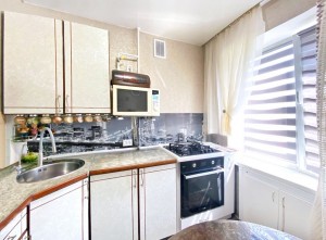 ул. Липовая, 18 (г. Днепр, Индустриальный район) - Продається квартира, 19000 $ - АФНУ